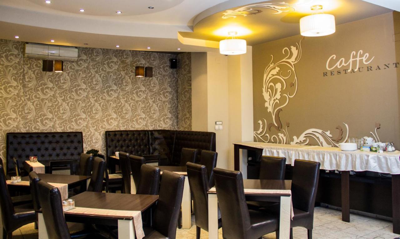 Hotel Rile Men Blue Ni Eksteriør billede